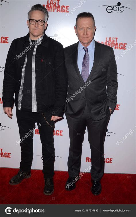 robert patrick actor brother.